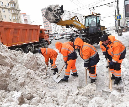 Уборка снега в Саратове и  Саратовской области